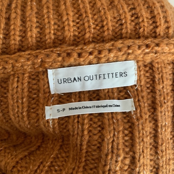 SOLD urban outfitters brown cropped sweater! - Picture 4 of 4